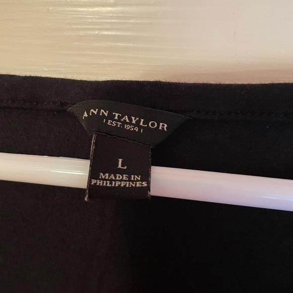 ann taylor twist shoulder cap sleeve knit top - large euc - Picture 2 of 2